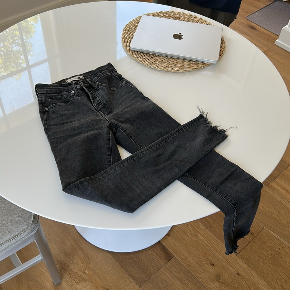 9” High Rise Skinny - Picture 3 of 6
